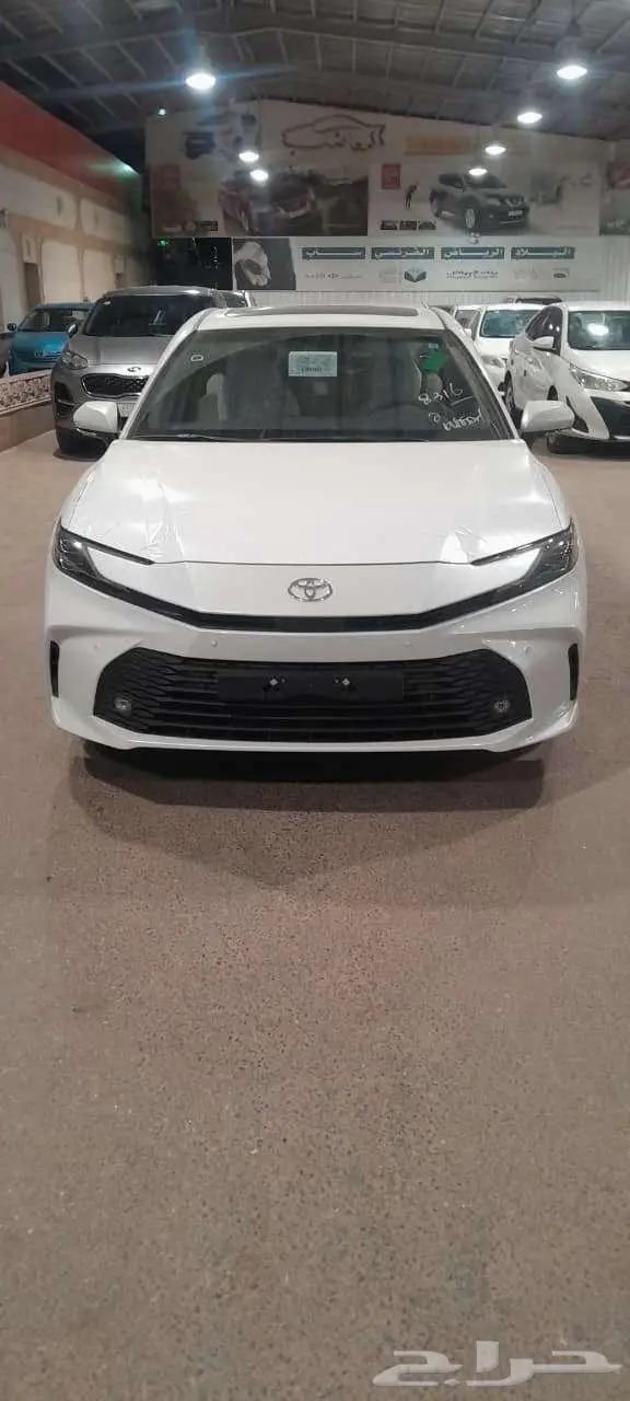 تويوتا كامري 2025 0