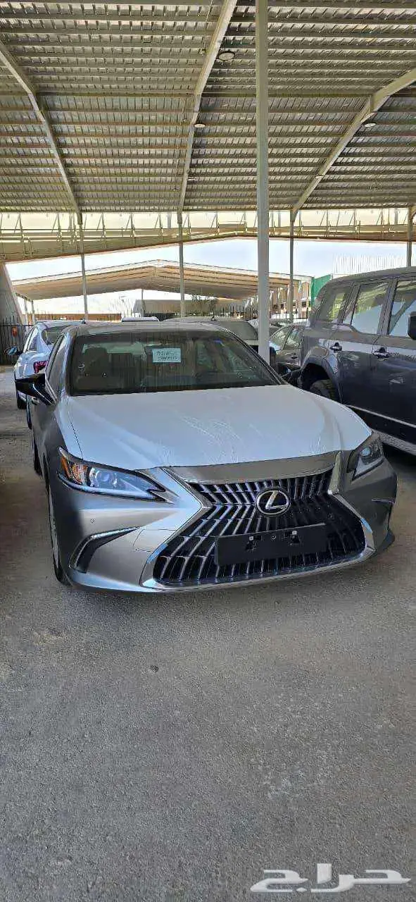 لكزس ES 300AH 2025 0