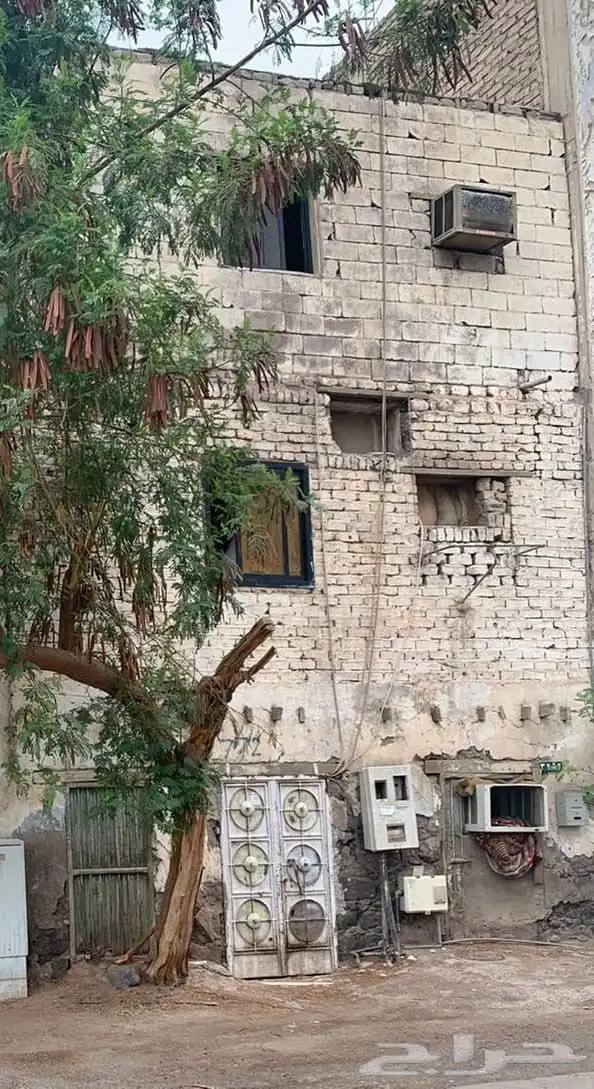 للبيع بيت شعبي حي السقيا 0