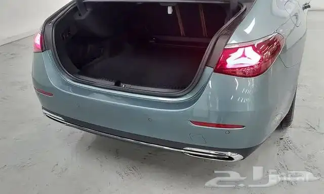 مرسيدس بنز E-CLASS E200 Avantgrade 10