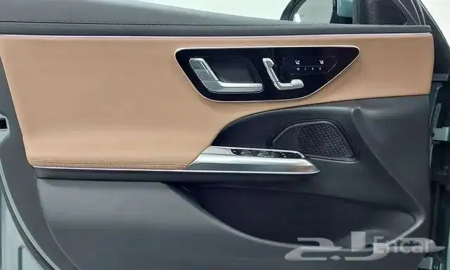 مرسيدس بنز E-CLASS E200 Avantgrade 14