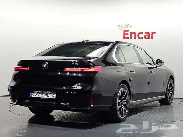 BMW 740i M sport 2024 1
