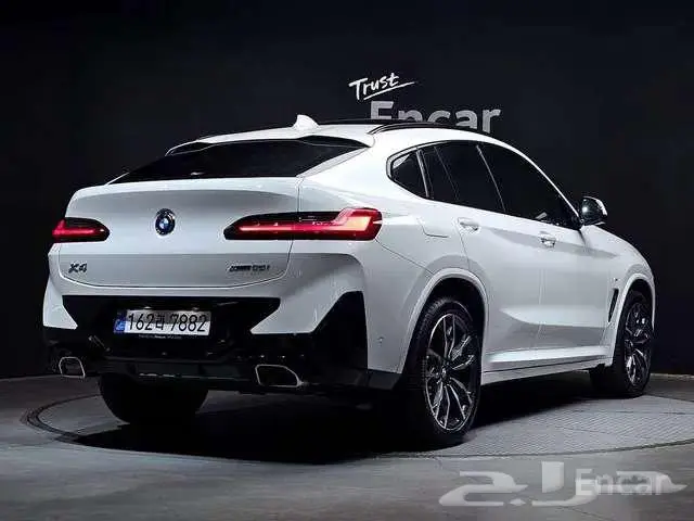 BMW X4 موديل 2025 1