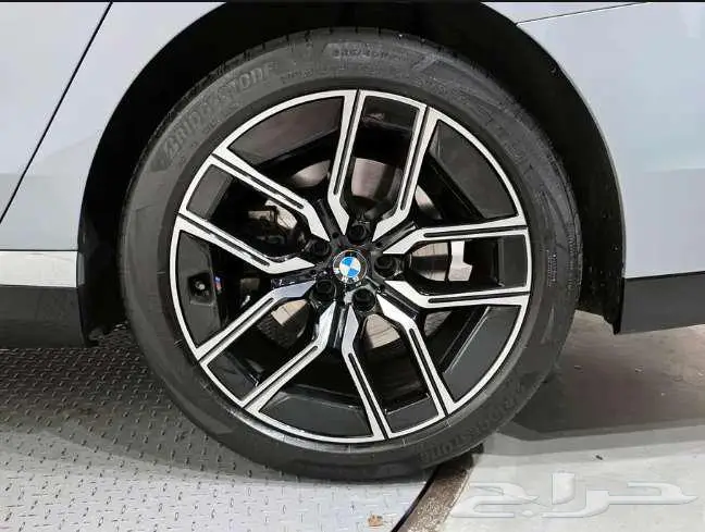 بي ام دابليو 740i M 2023 معرض الميموني للاستيراد من كوريا 4