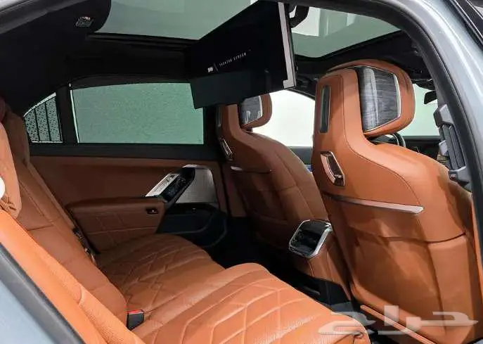 بي ام دابليو 740i M 2023 معرض الميموني للاستيراد من كوريا 8