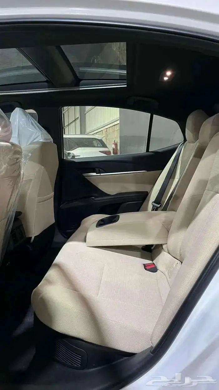 تويوتا كامري LE هايبر نص فل 2025 8