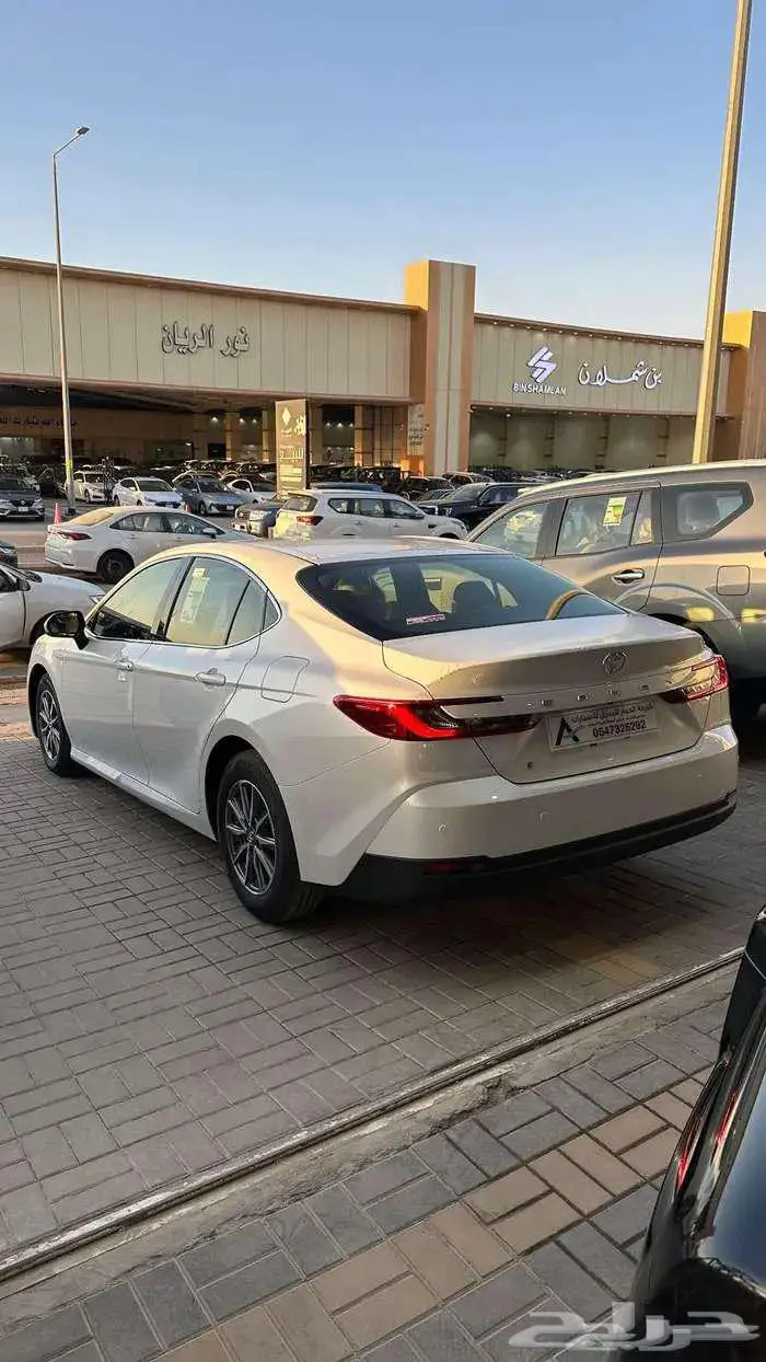 تويوتا كامري E هايبرد 2025 سعودي اقل سعر كاش واقساط 3