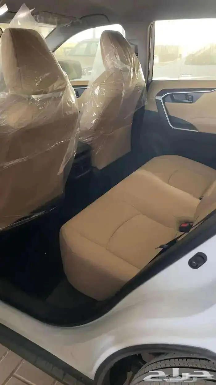 تويوتا راف فور استندر دبل ابيض 2025 6