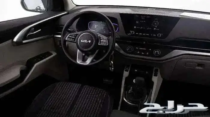 كيا كارينز أستندر وأستندر مطور 2025 عرض خاص 4