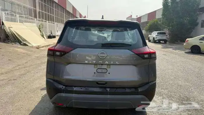 نيسان اكس تريل 5 و 7 راكب بدون دبل ودبل 2026 13