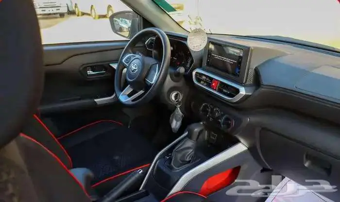 تويوتا رايز XLE رصاصي 2024 1