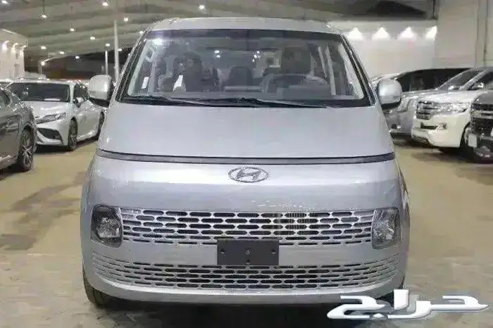 هيونداي ستاريا استاندر ديزل ماكينة 2.2 اربعة سلندر موديل2024 1