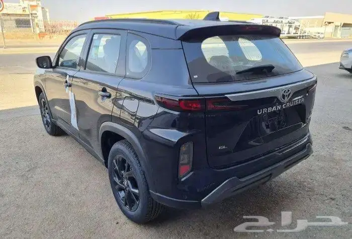 تويوتا اوربان كروزر ستاندر 2026 5