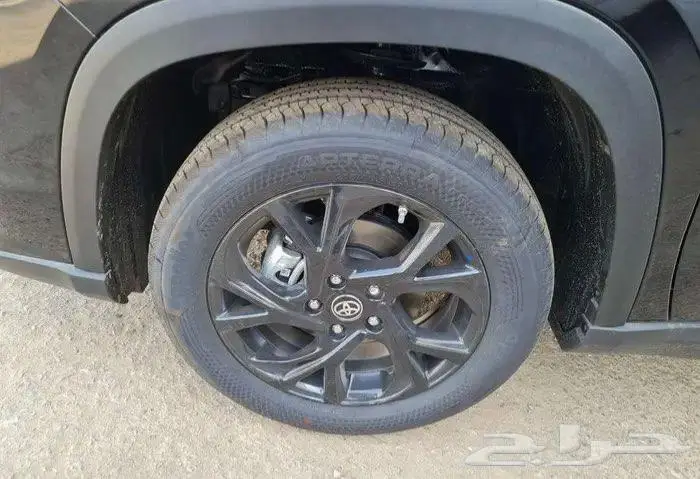 تويوتا اوربان كروزر ستاندر 2026 4