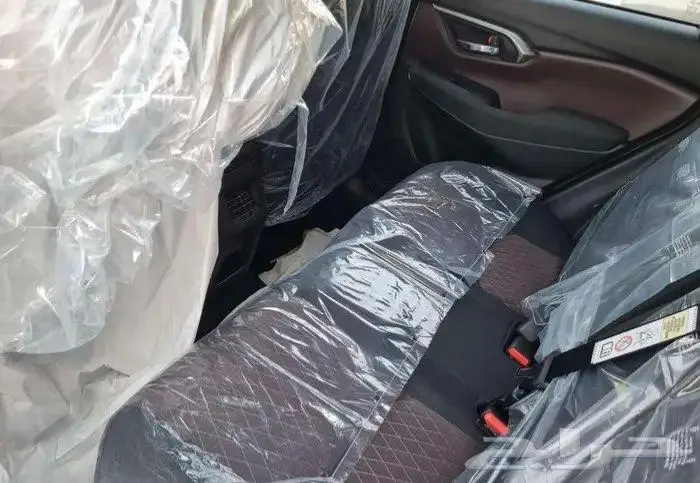 تويوتا اوربان كروزر ستاندر 2026 3