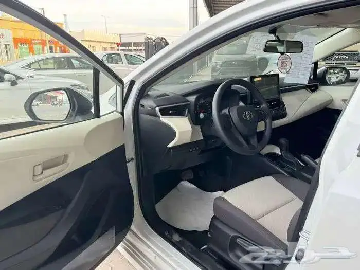 تويوتا كورولا فتحة بنزين 2025 كاش وتقسيط افضل سعر 4