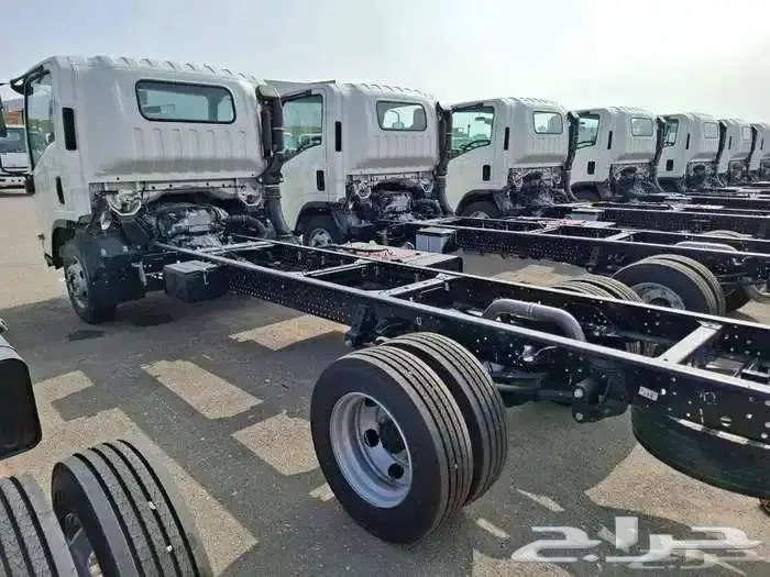 ايسوزو دينا 2025 جميع الاحجام عرض خاص 2