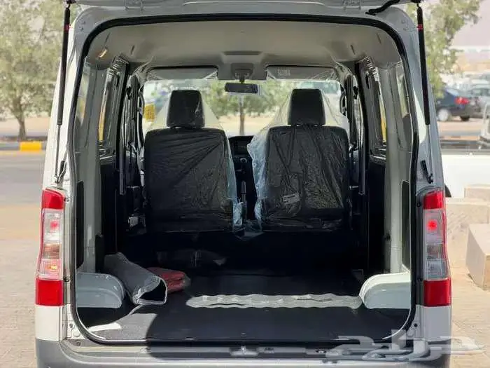 لايت اس فان بضاعه 2025 10