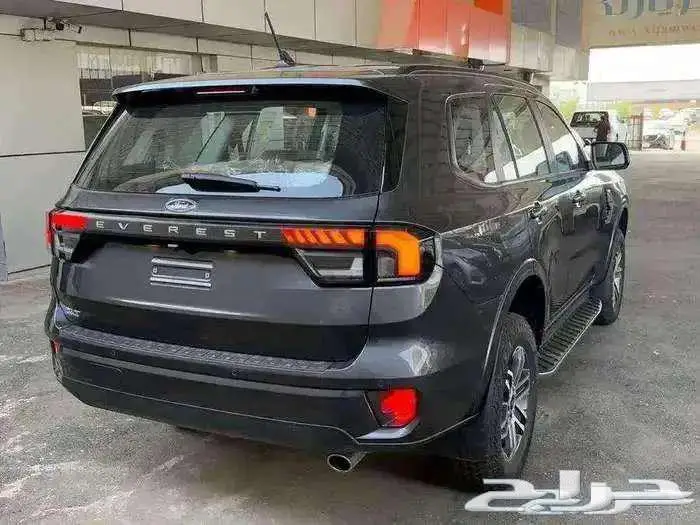 فورد ايفرست نص فل موديل 2025 XLT 5