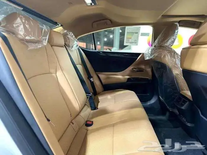 لكزس ES300 هايبرد موديل 2025 (عرض50 50 بنك الانماء بدون ربح 11