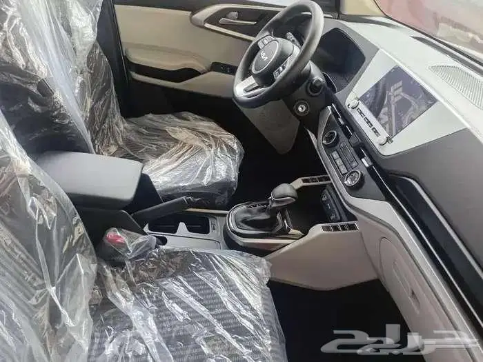 كيا كارنز ستاندر موديل 2025 بسعر مميز لدى شركة سفنز التجارية 8
