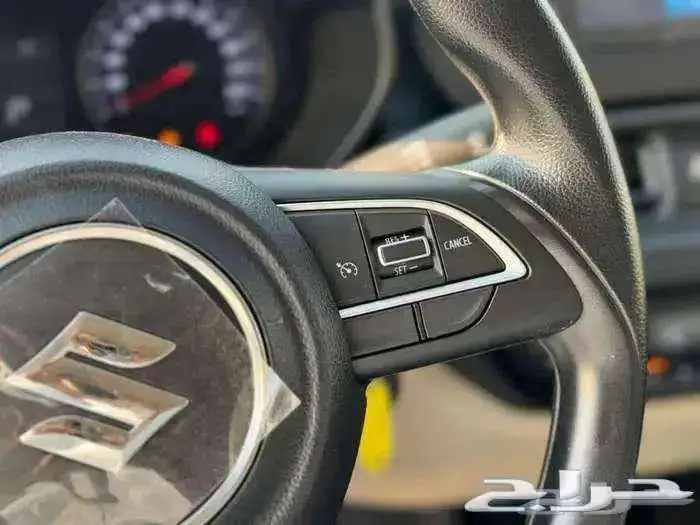 سوزوكي ديزاير استندر GL بنزين 2026 اسعار مناسبه 4