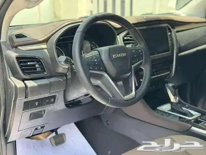 عرض خاص ايسوزو MUX فل كامل دبل 2024 العيسى 12