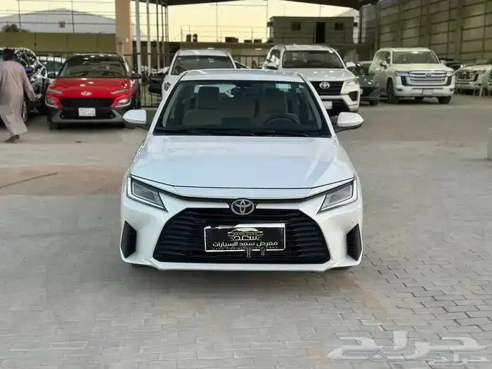 تويوتا يارس 2023 1