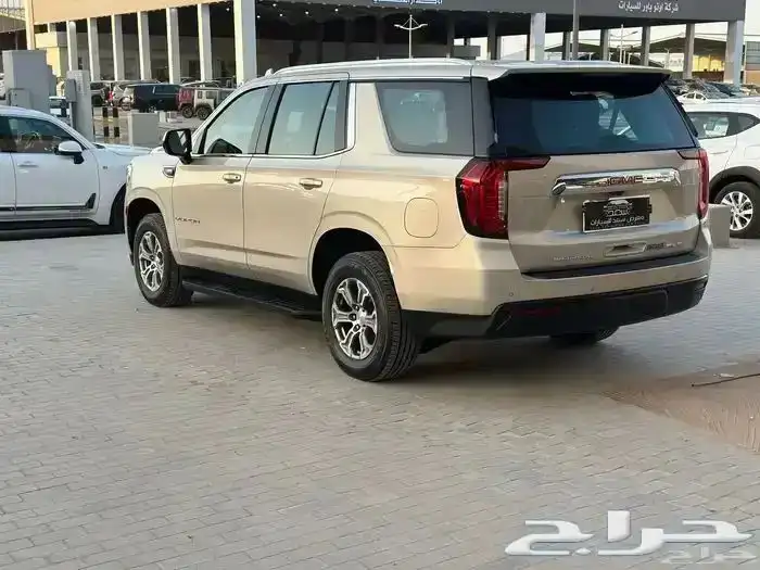 جي ام سي يوكن SLE ذهبي 2023 5