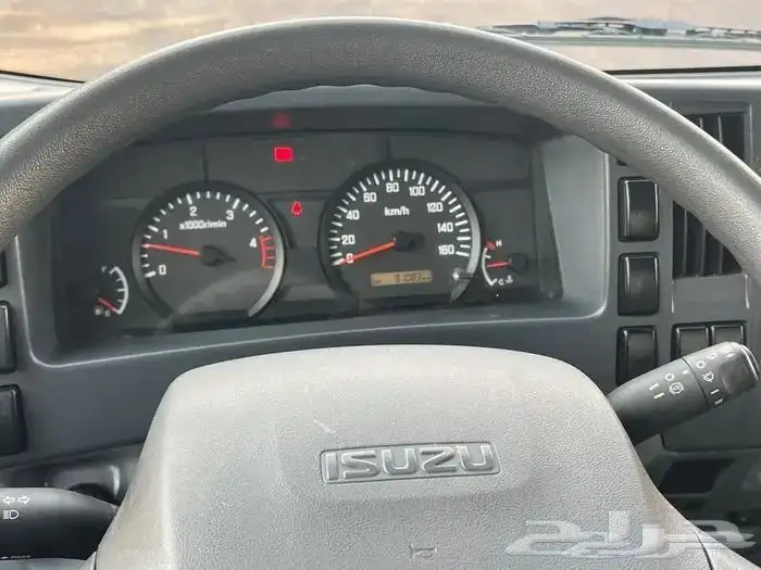 للبيع ديناوكاله اخت الجديده 2022ايسوزو 4طن ثلاجه تبريد 9