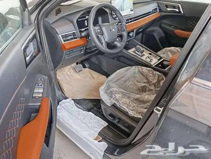 متسوبيشي اوتلاندر ليمتد فل كامل 2025 6