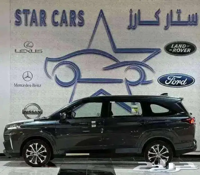 تويوتا فيلوز GLX 2025 1