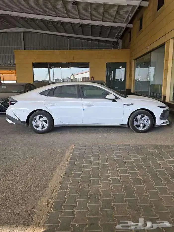 تويوتا يارس Y ستاندر مكينة 1.5 مكيف خلفي 2026 لدى الحسن 3