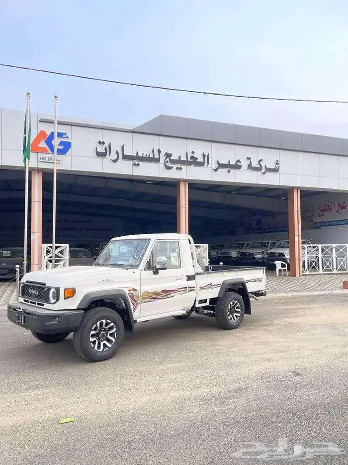 تويوتا - شاص - رفرف بنزين ابيض 2025 1