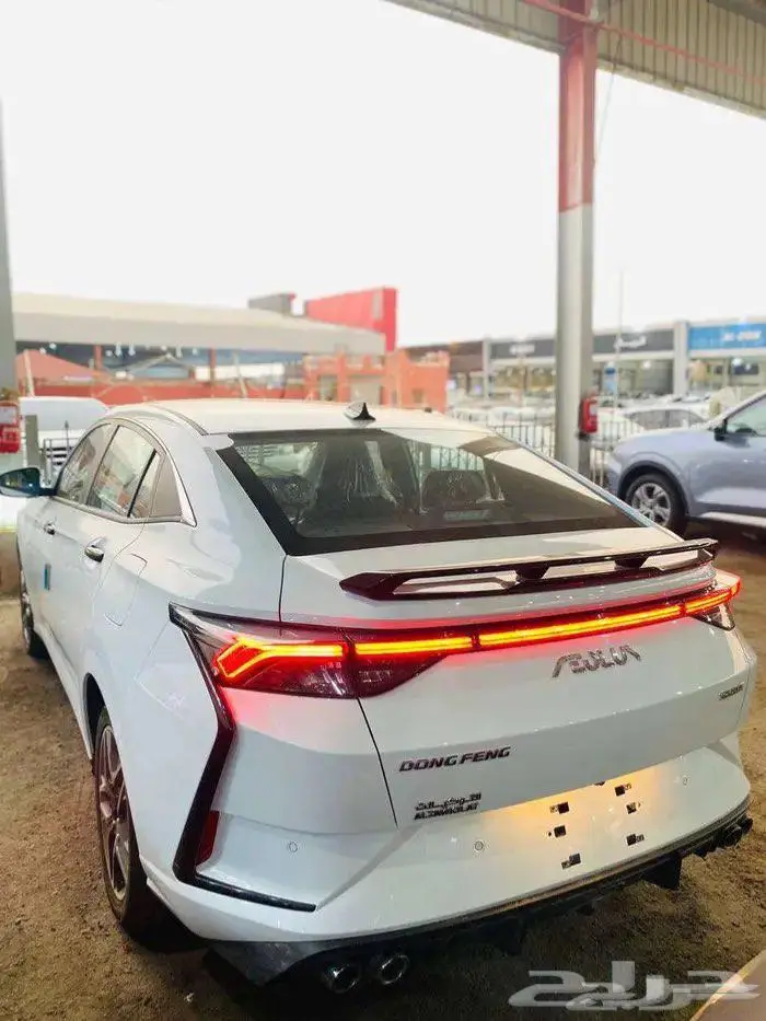 دونج فينج شاين E3 فل كامل موديل 2025 كاش وتمويل 9