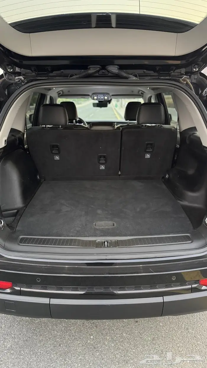 جيب جراند شيروكي ليميتد بلاك اديشن 13