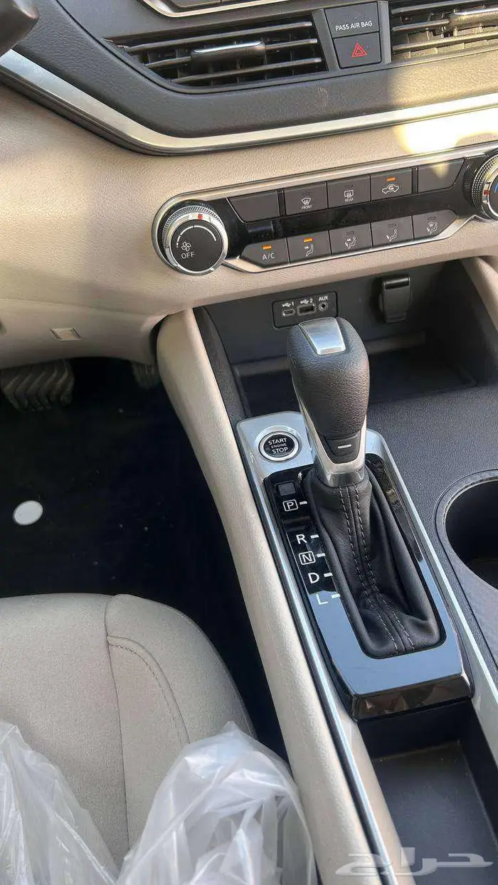 نيسان التيما ستاندر 2025 لدى شركة عبدالمجيد الخضر 11