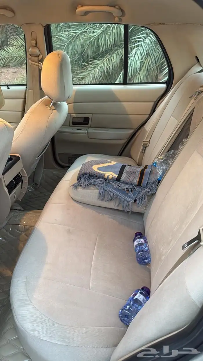 فورد كراون فكتوريا 2008 7