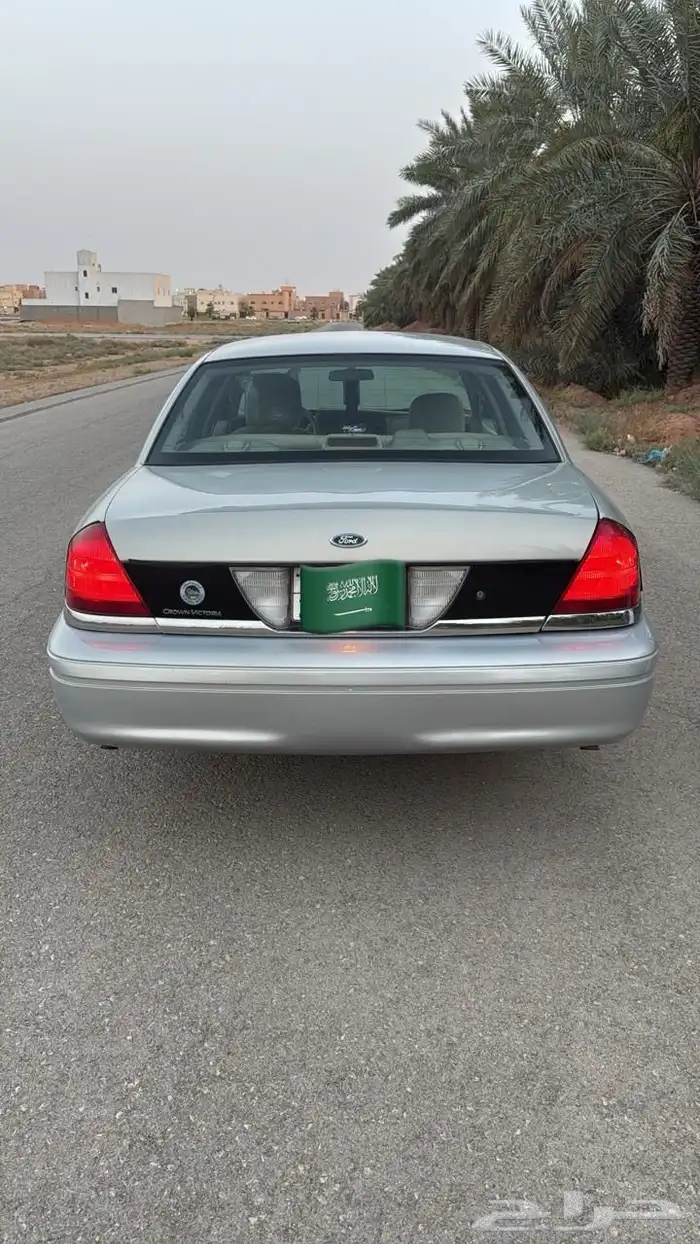 فورد كراون فكتوريا 2008 3