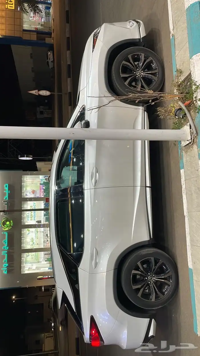 لكزس ار اكس 350 2021 4