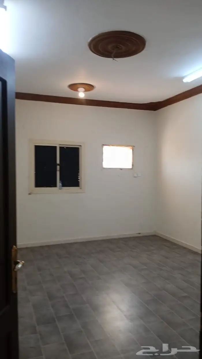 شقه للإيجار الموقع ملحق ت 7 قريب مطعم النعيم 1