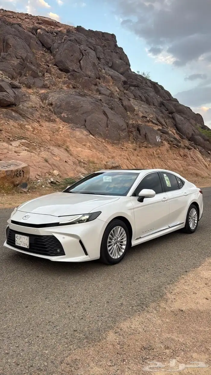كامري 2025 LE فل كامل 0