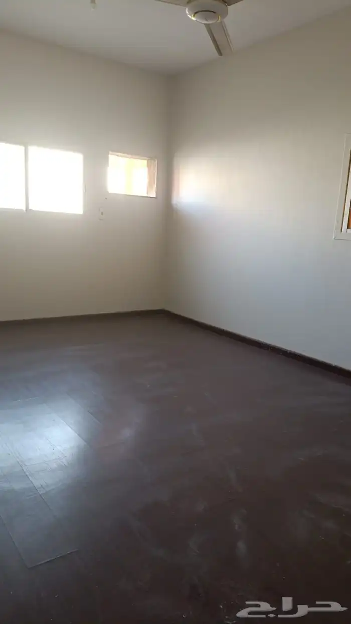 شقق ومحلات للايجار 15