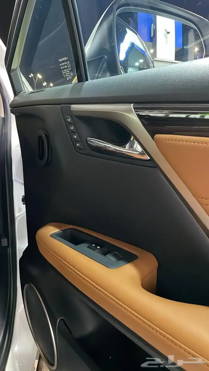 لكزس ار اكس 350 2021 28