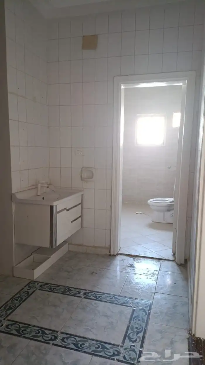 شقق ومحلات للايجار 12