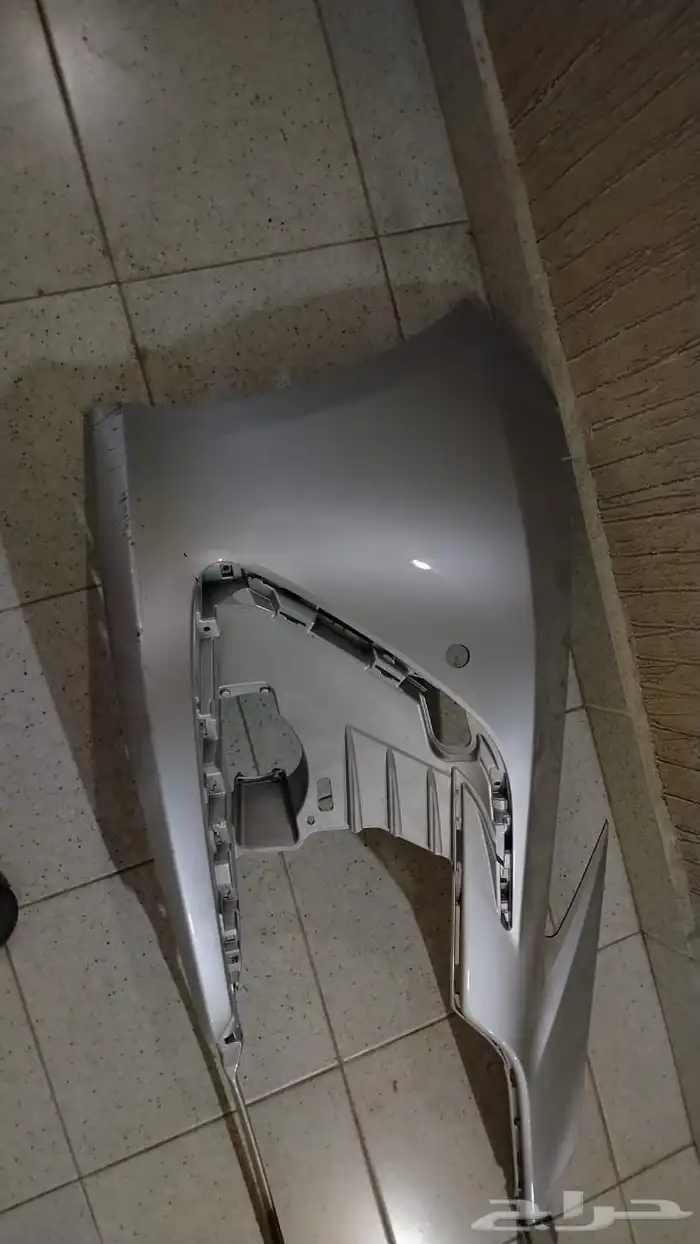 صدامين خلفي وامامي ونور امامي ايسر كامري 3