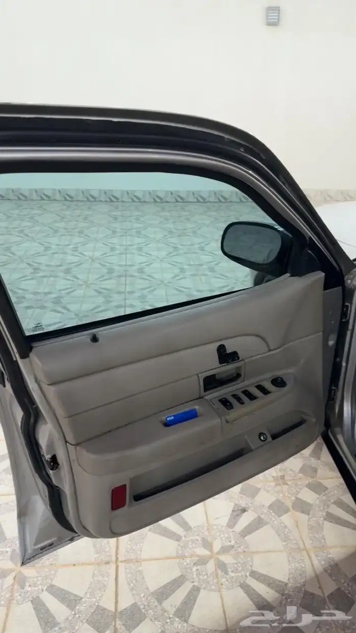 فورد فكتوريا 2012 13