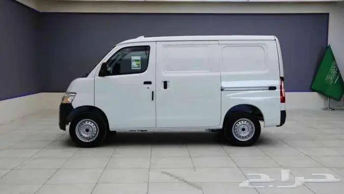 تويوتا فان لايت اس قير عادي و اوتوماتيك بنزين 2025 1