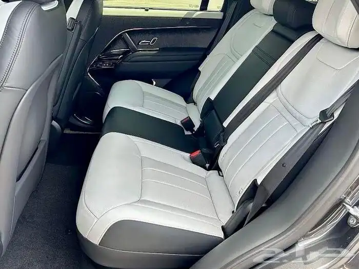 للبيع رانج روفر سبورت 2025 - HSE اصفاررر وارد كندا 4