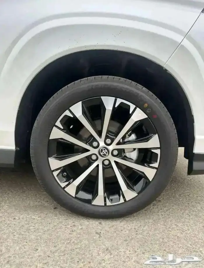 عرض اليوم تويوتا فيلوز GLX م 2025 كاش واقساط اقل هامش ربح 1